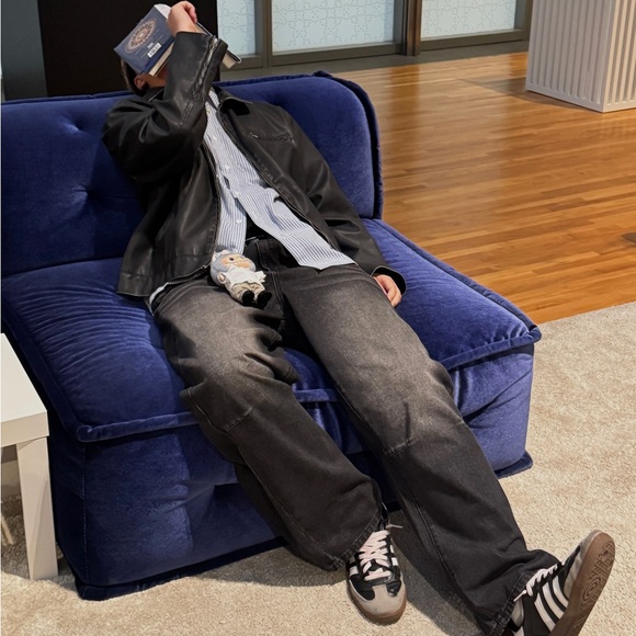 Meet your Posher, Adone - Picture 2 of 3